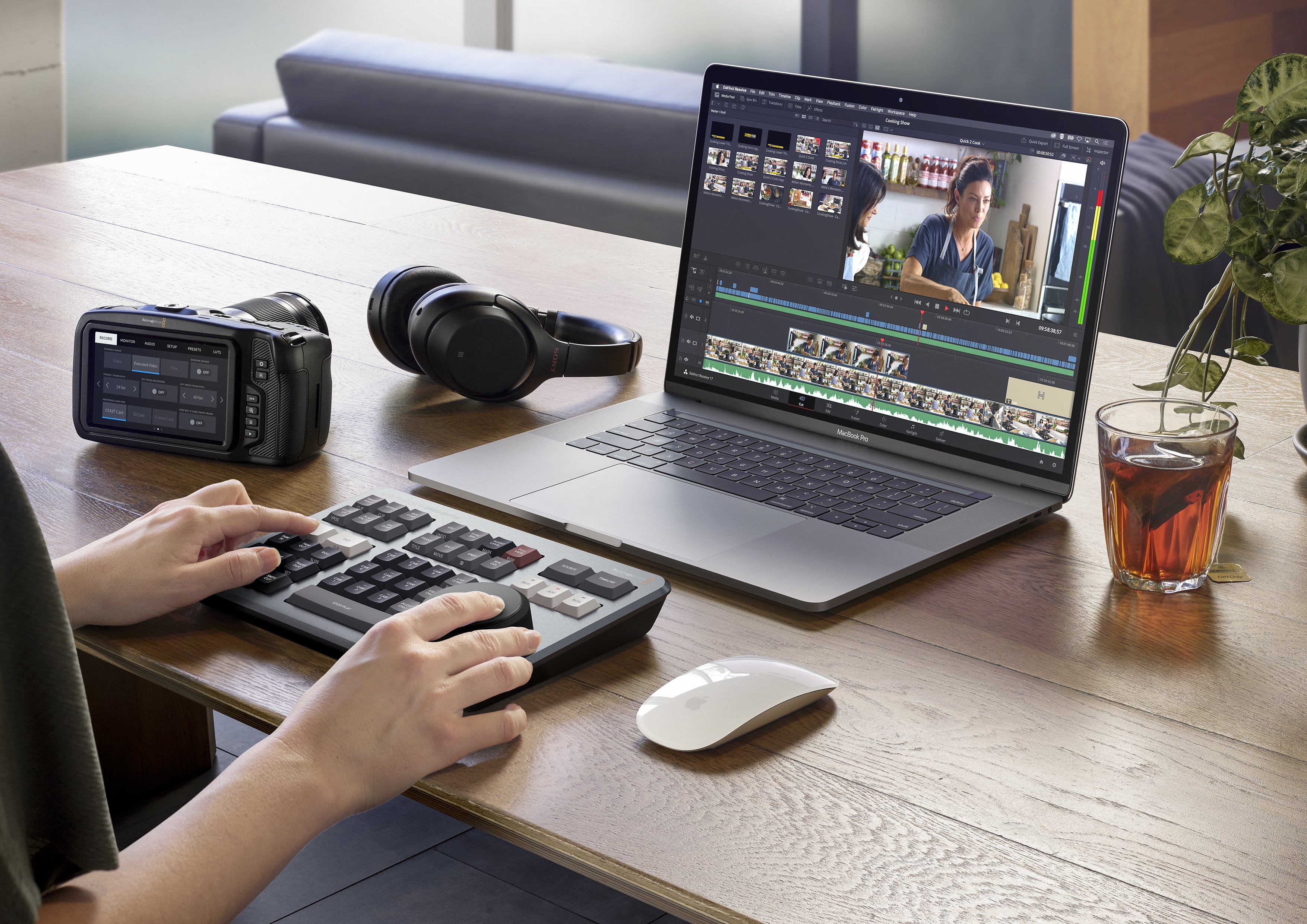 モテ Blackmagic Davinci Resolve Speed Editor | www.takalamtech.com